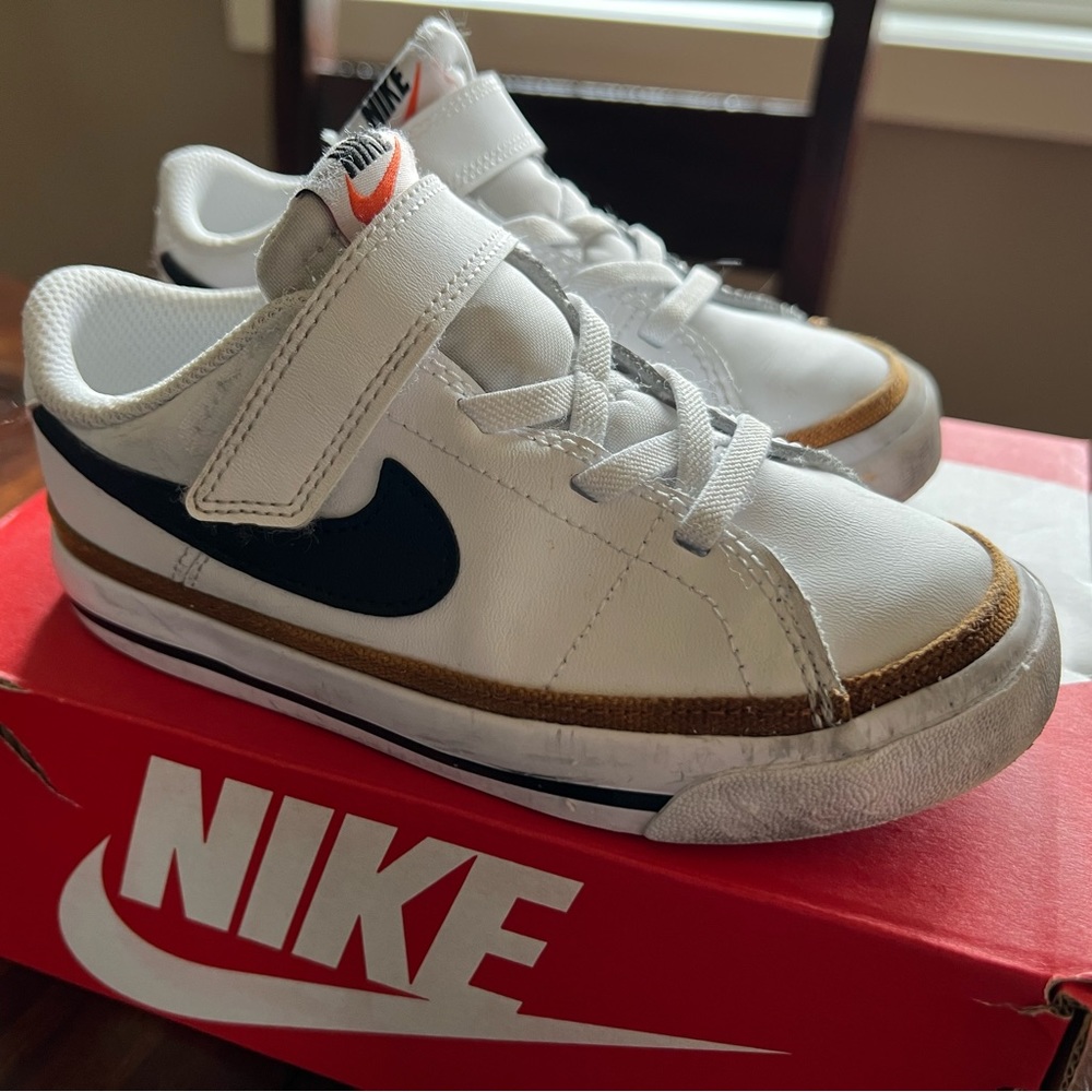 Nike Court Legacy - size 10c